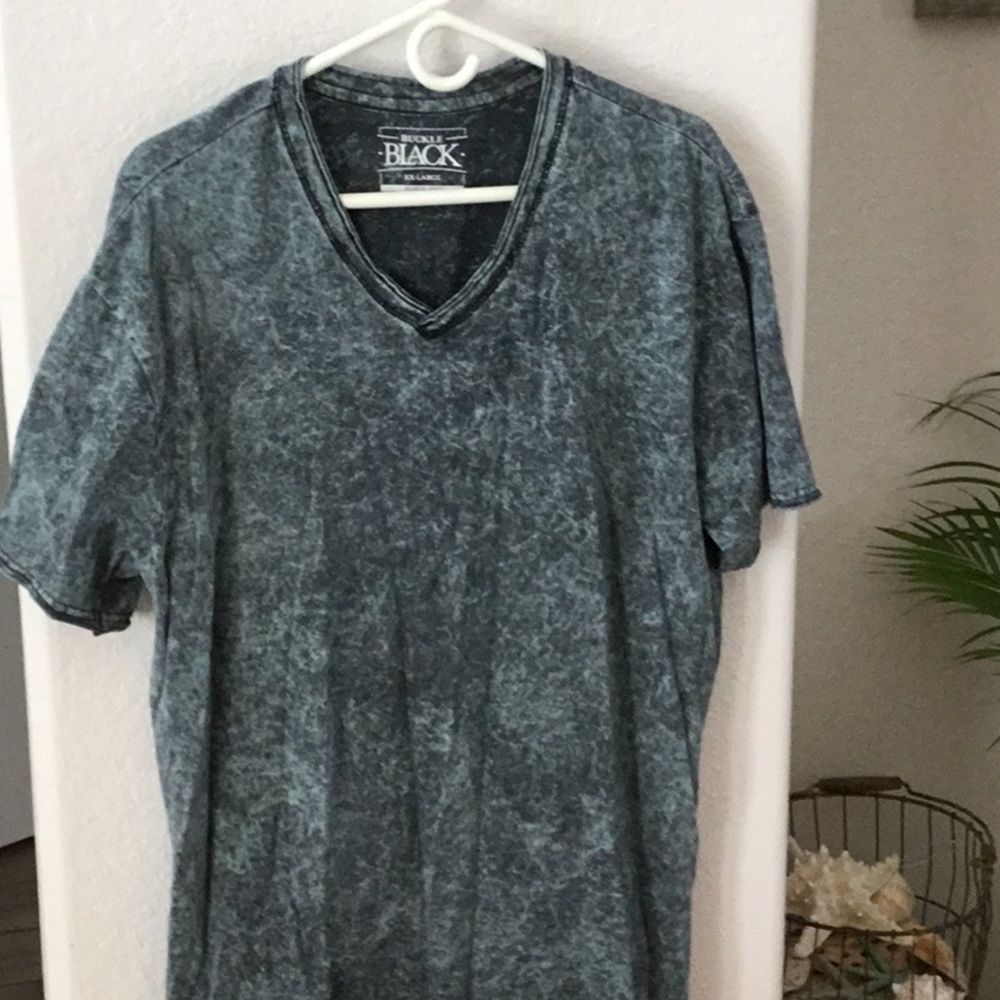 Men’s Buckle Black  V neck Tshirt